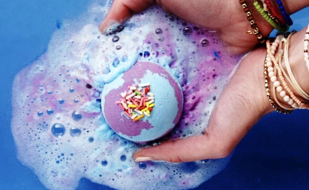 So Bomb DIY Bath Bomb Factory Kit – Make 6 Scented Bath Bombs with Surprise Figures for Kids Ages 6+