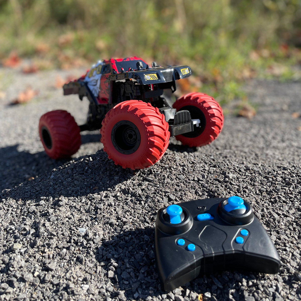 Kinnaga RC Monster Truck with LED Lights